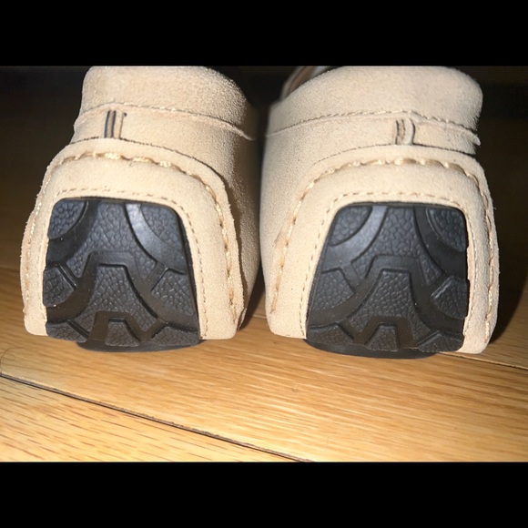 BRAND NEW MENS BEIGE PENNY LOAFERS NWT - Picture 4 of 7